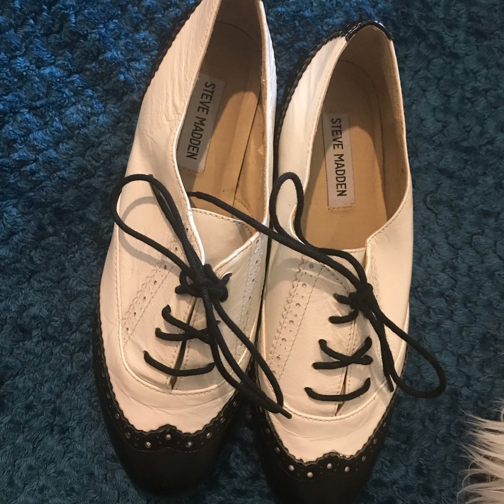 Tuxedo shoes